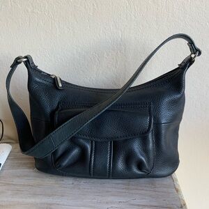 Fossil Elegant Black Leather Shoulder Bag PRELOVED 🖤